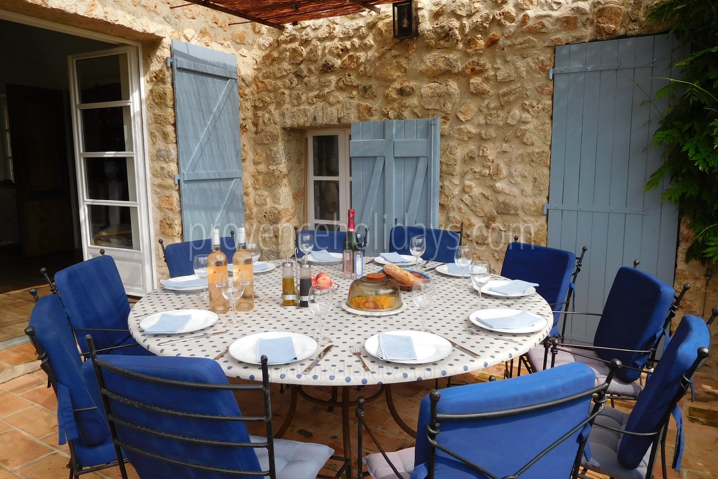 27 - Mas Lorgues: Villa: Exterior