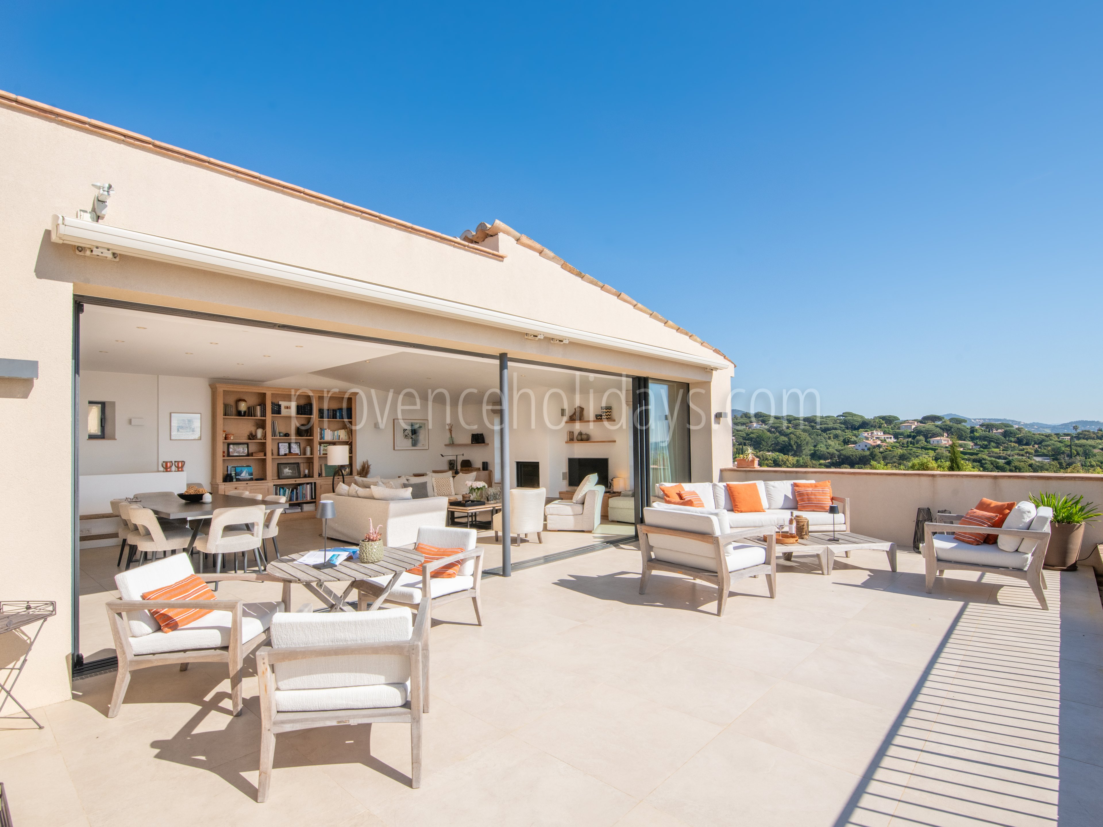 16 - Villa Blue: Villa: Exterior