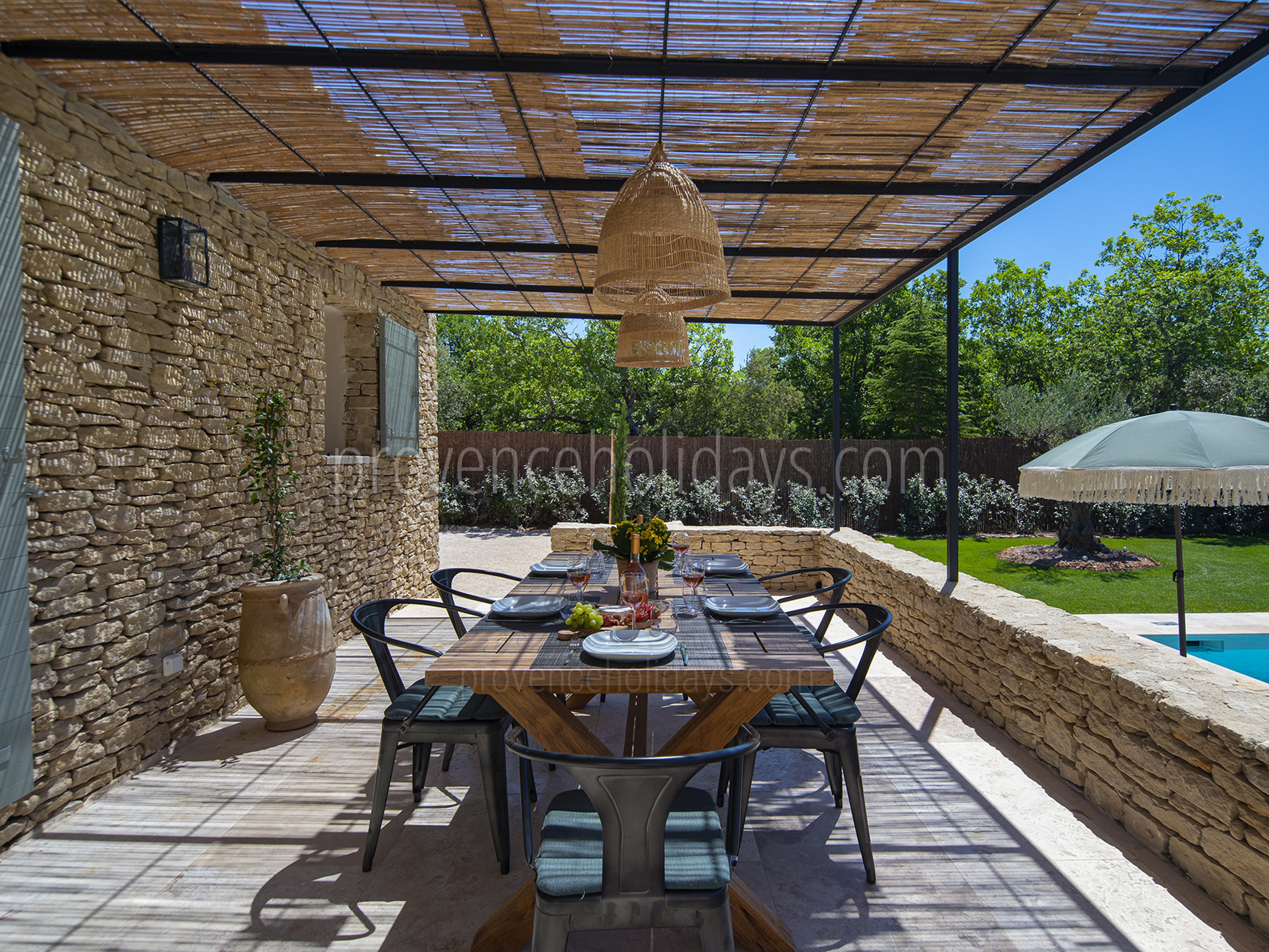 22 - Mas de Fontblanche: Villa: Exterior