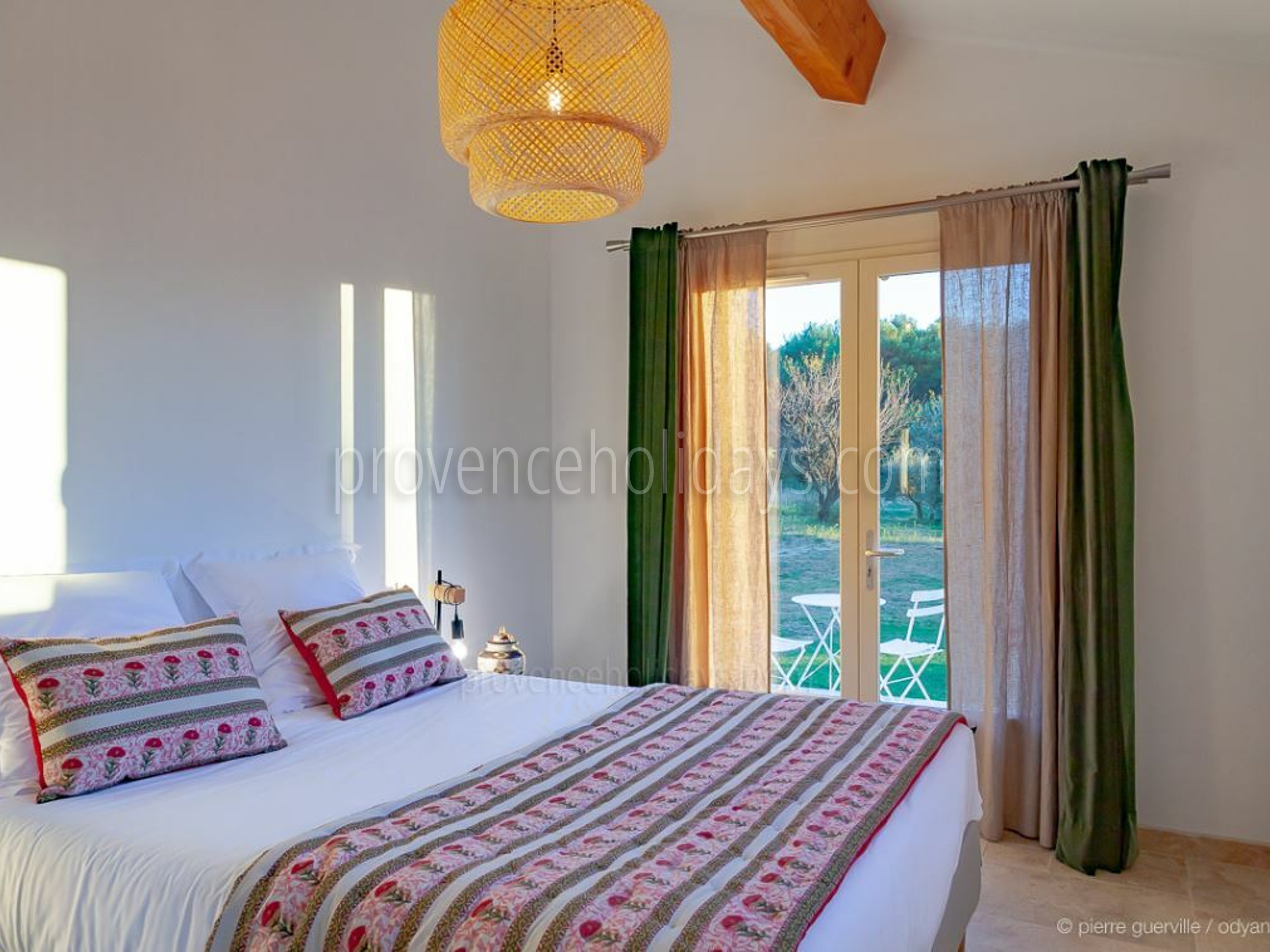22 - Chez Paola: Villa: Bedroom