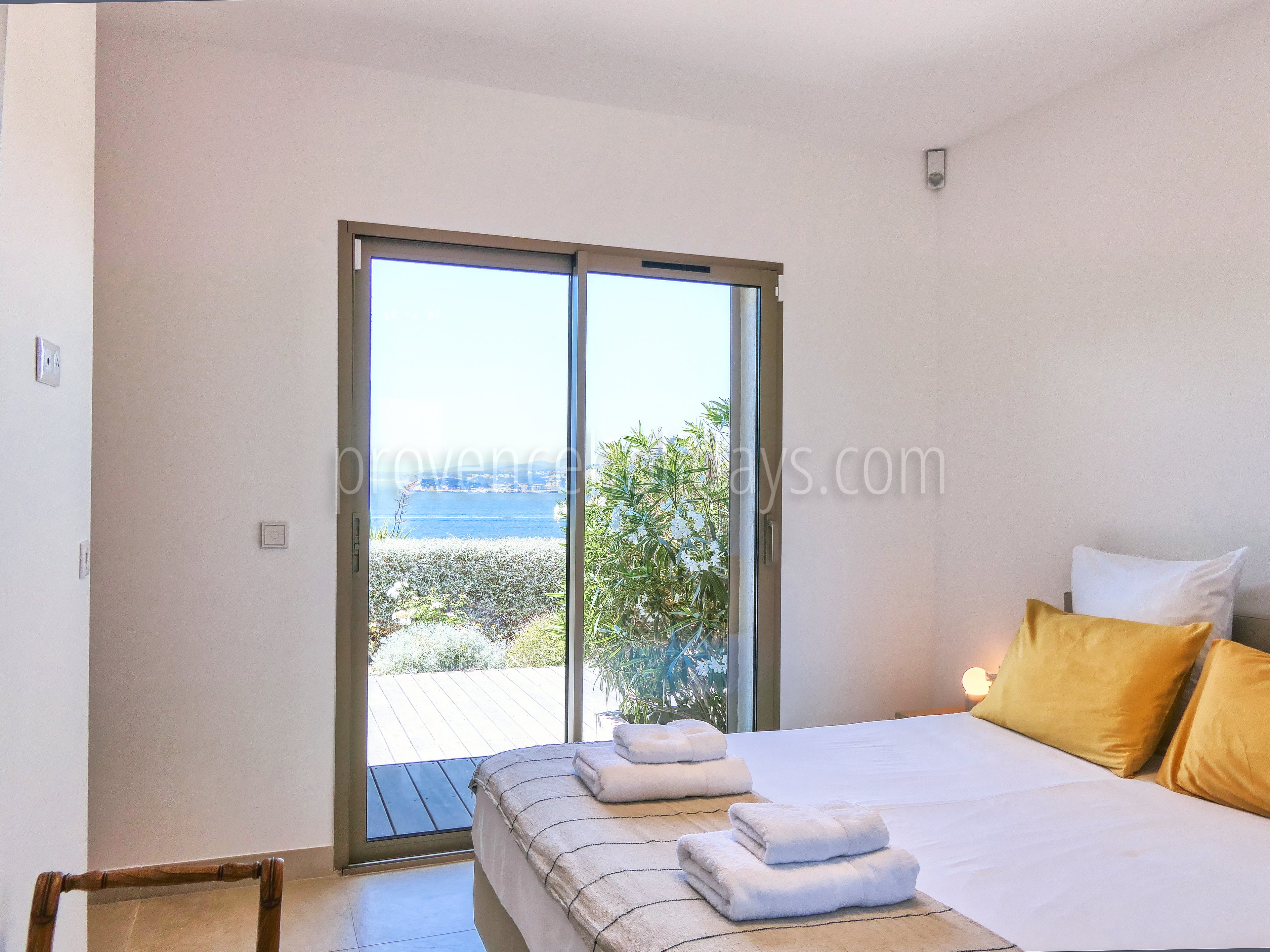 14 - Villa Florensia: Villa: Bedroom