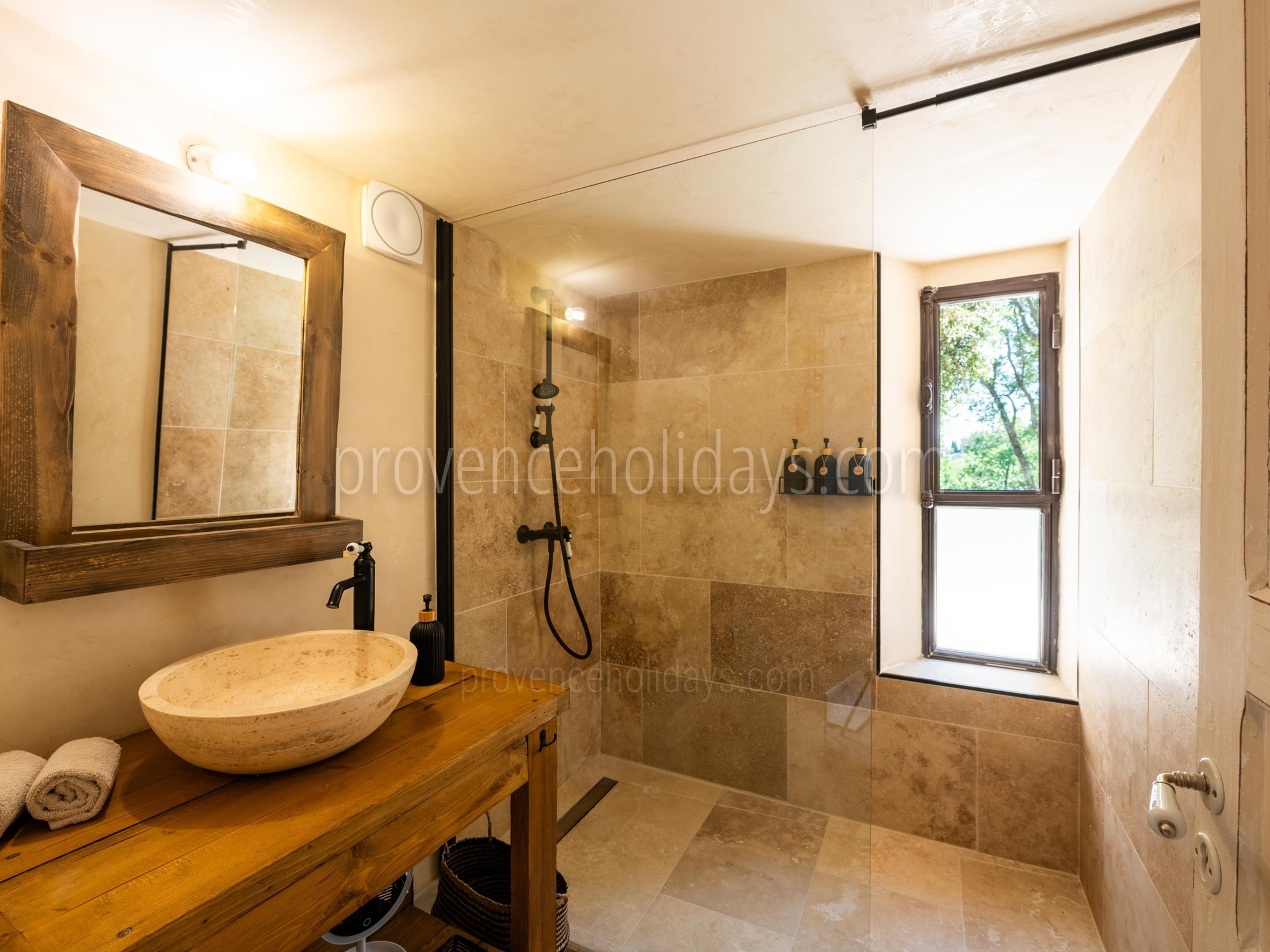 71 - Bastide Gergouven: Villa: Bathroom 1