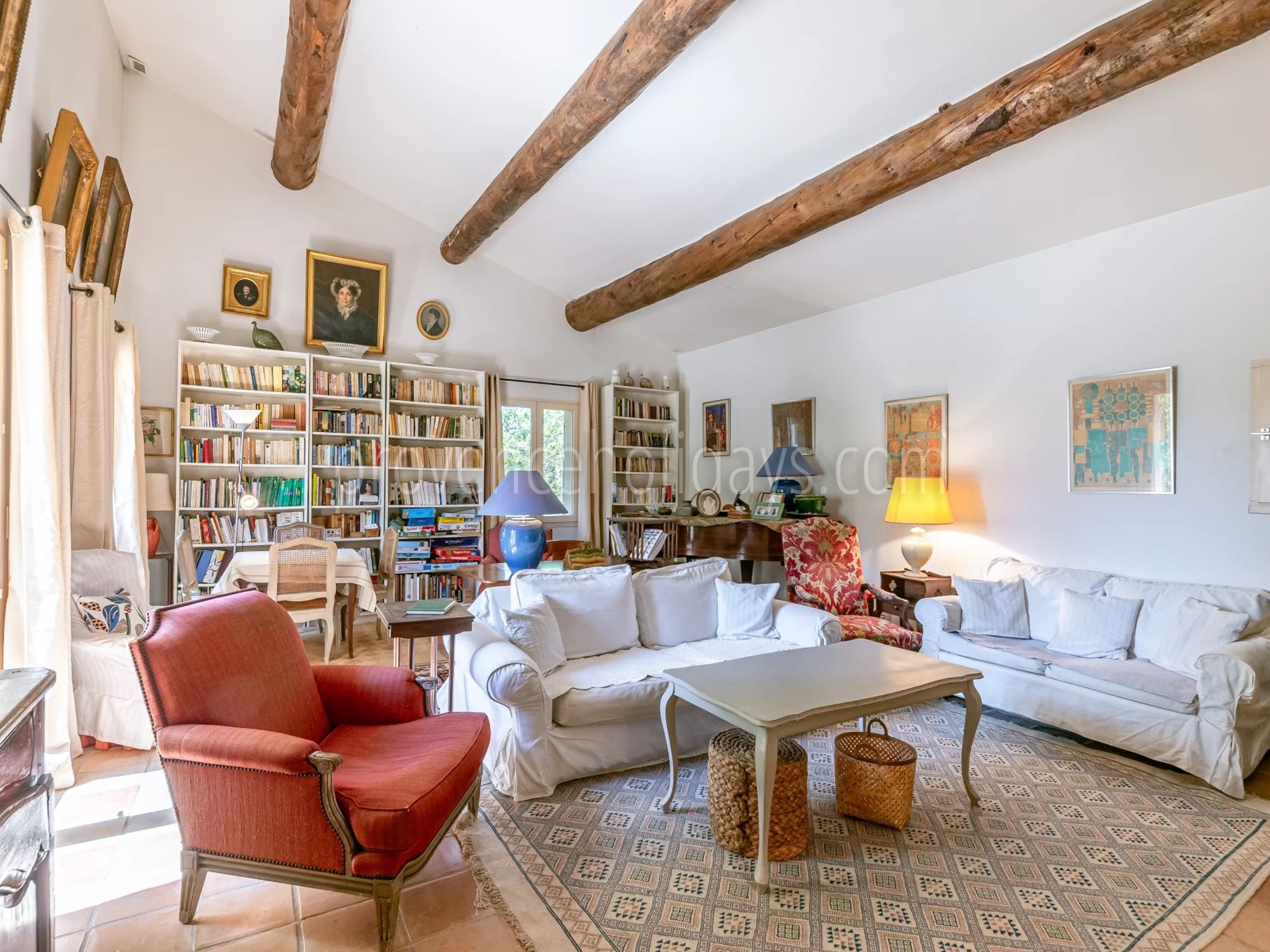 11 - Stone house in Gordes: Villa: Interior