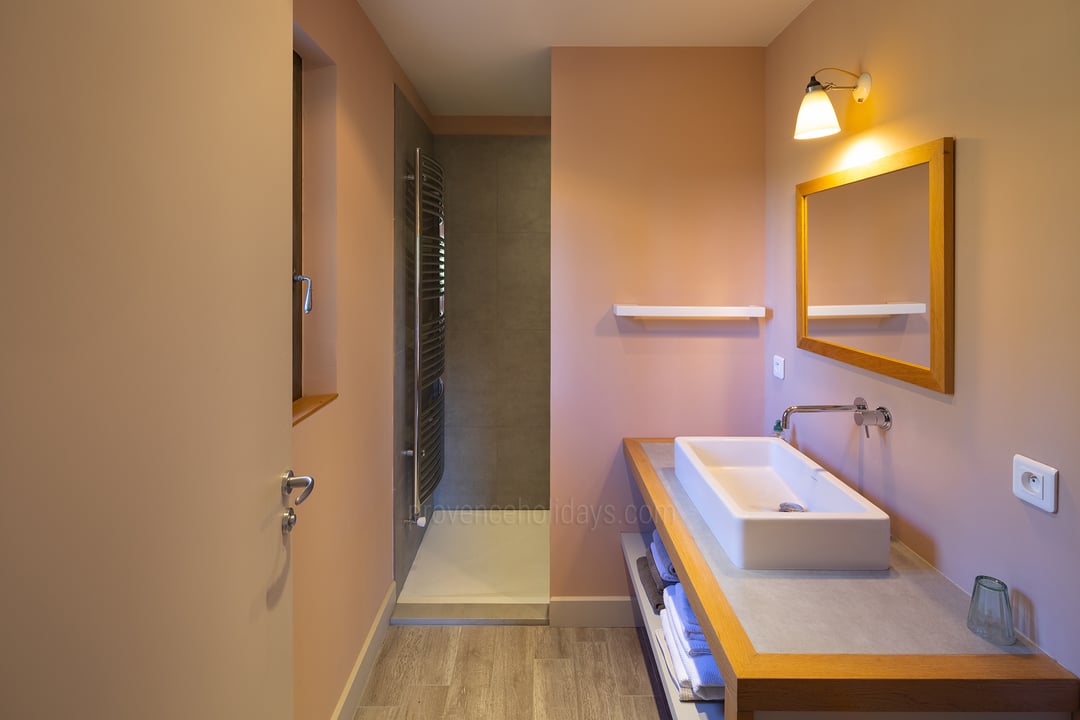 61 - Mas des Alpilles: Villa: Bathroom