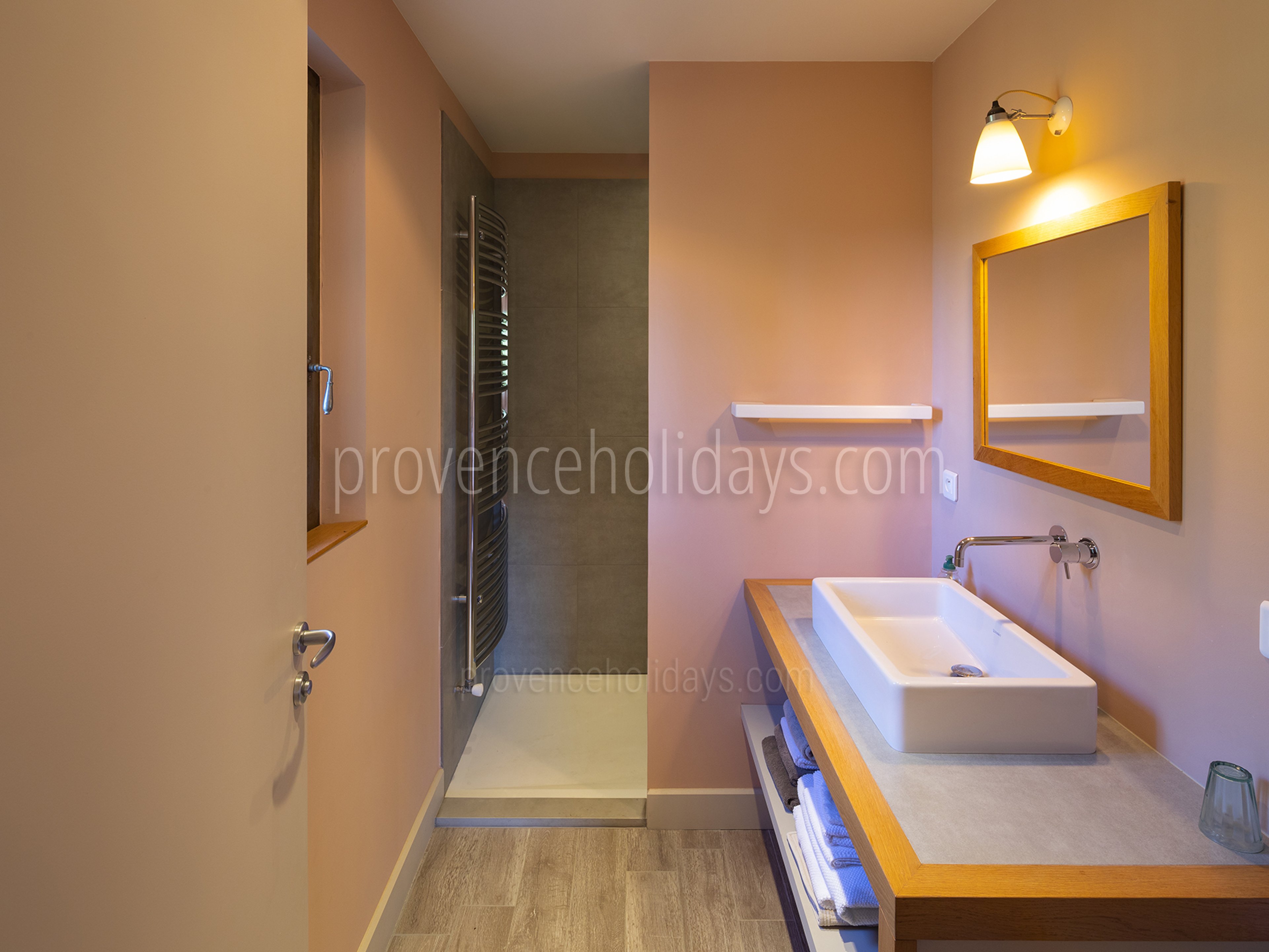 61 - Mas des Alpilles: Villa: Bathroom