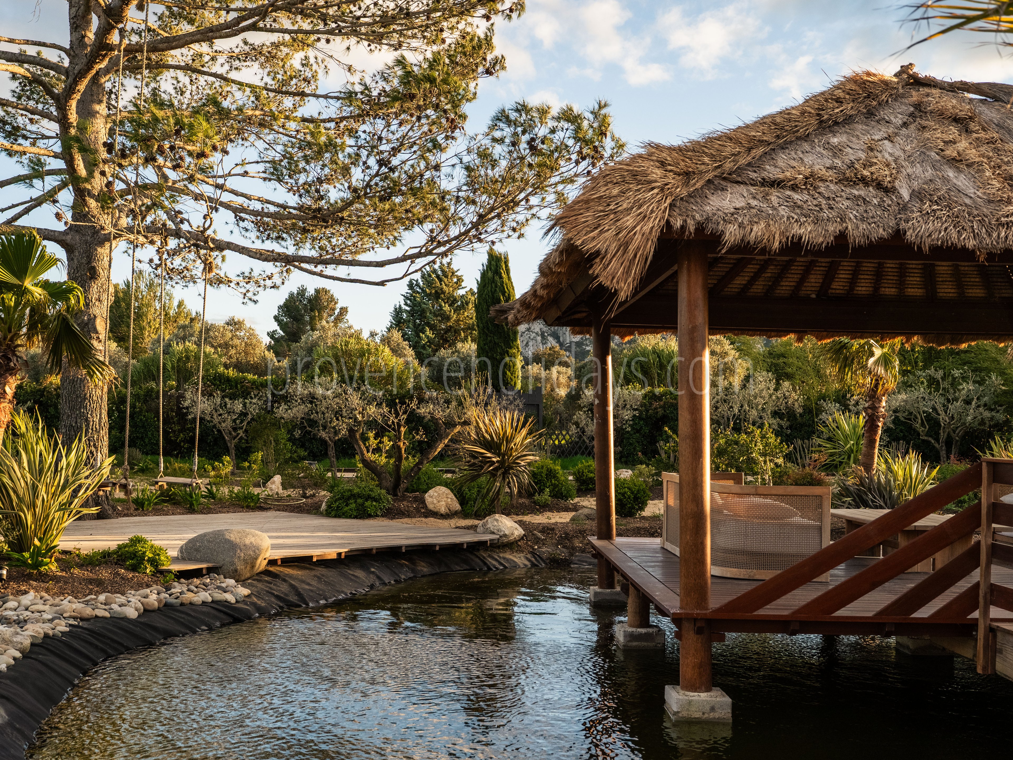 -2 - Les Jardins des Alpilles: Villa: Exterior