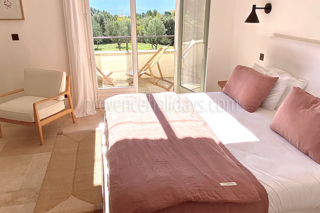 43 - Mas des Collines du Luberon: Villa: Bedroom