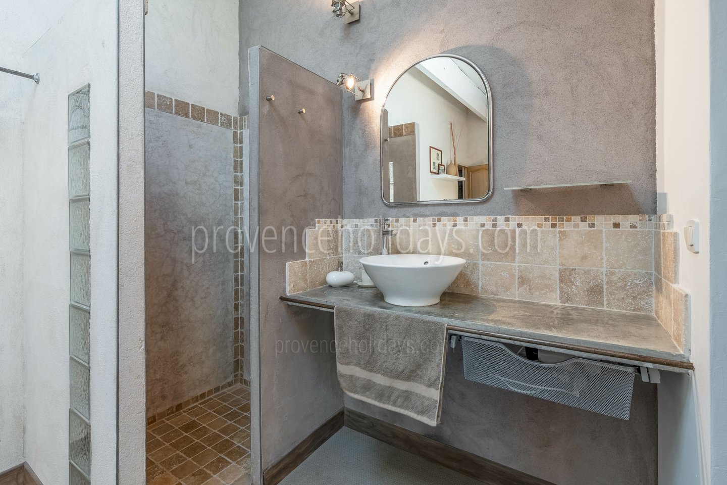 44 - Maison Sarrians: Villa: Bathroom