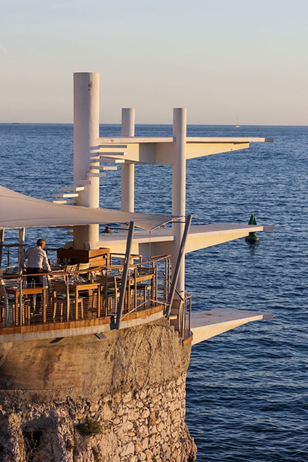beach bar