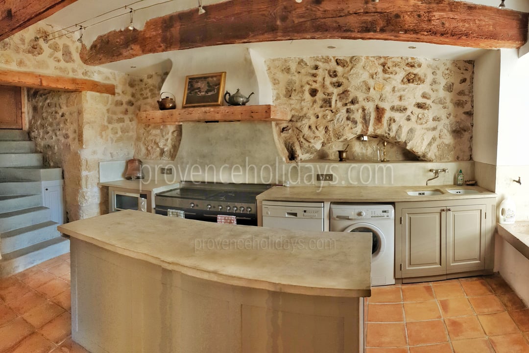 38 - Mas Lambesc: Villa: Interior