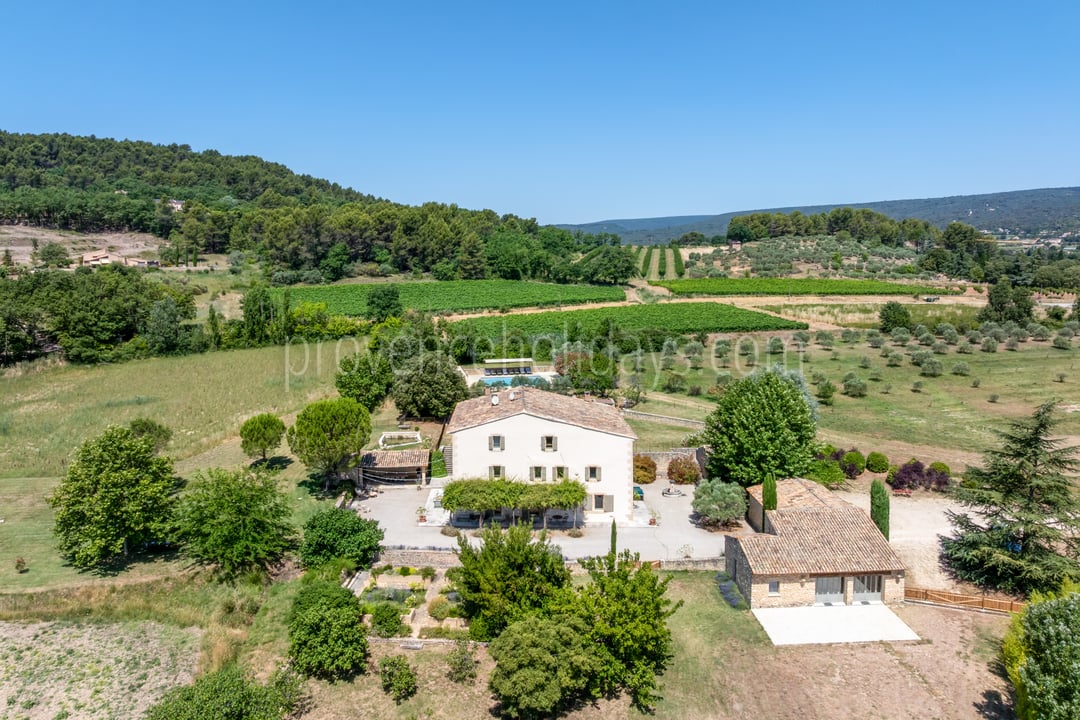 87 - La Bastide des Sources: Villa: Exterior