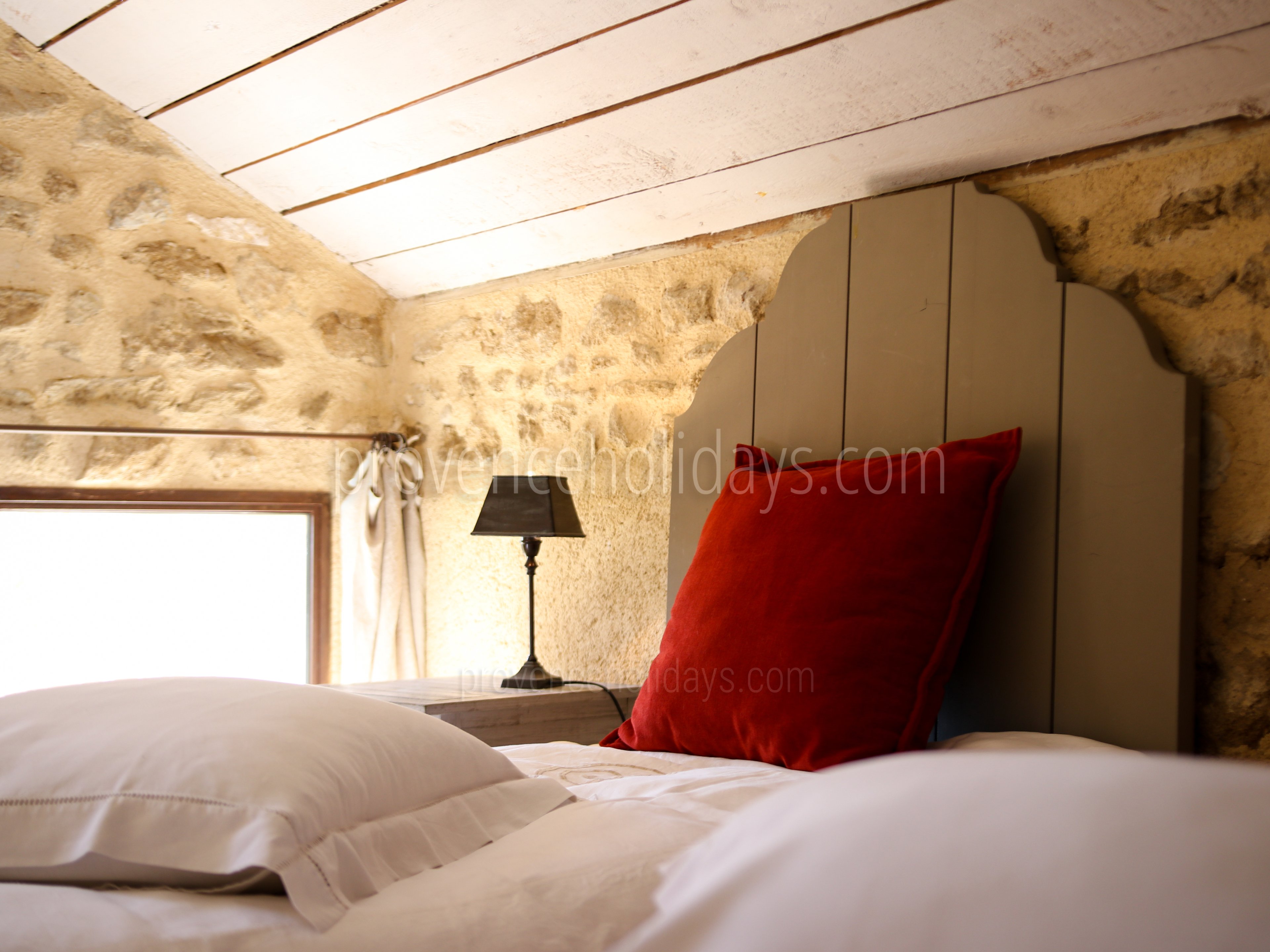 41 - Mas de Beaumes: Villa: Bedroom