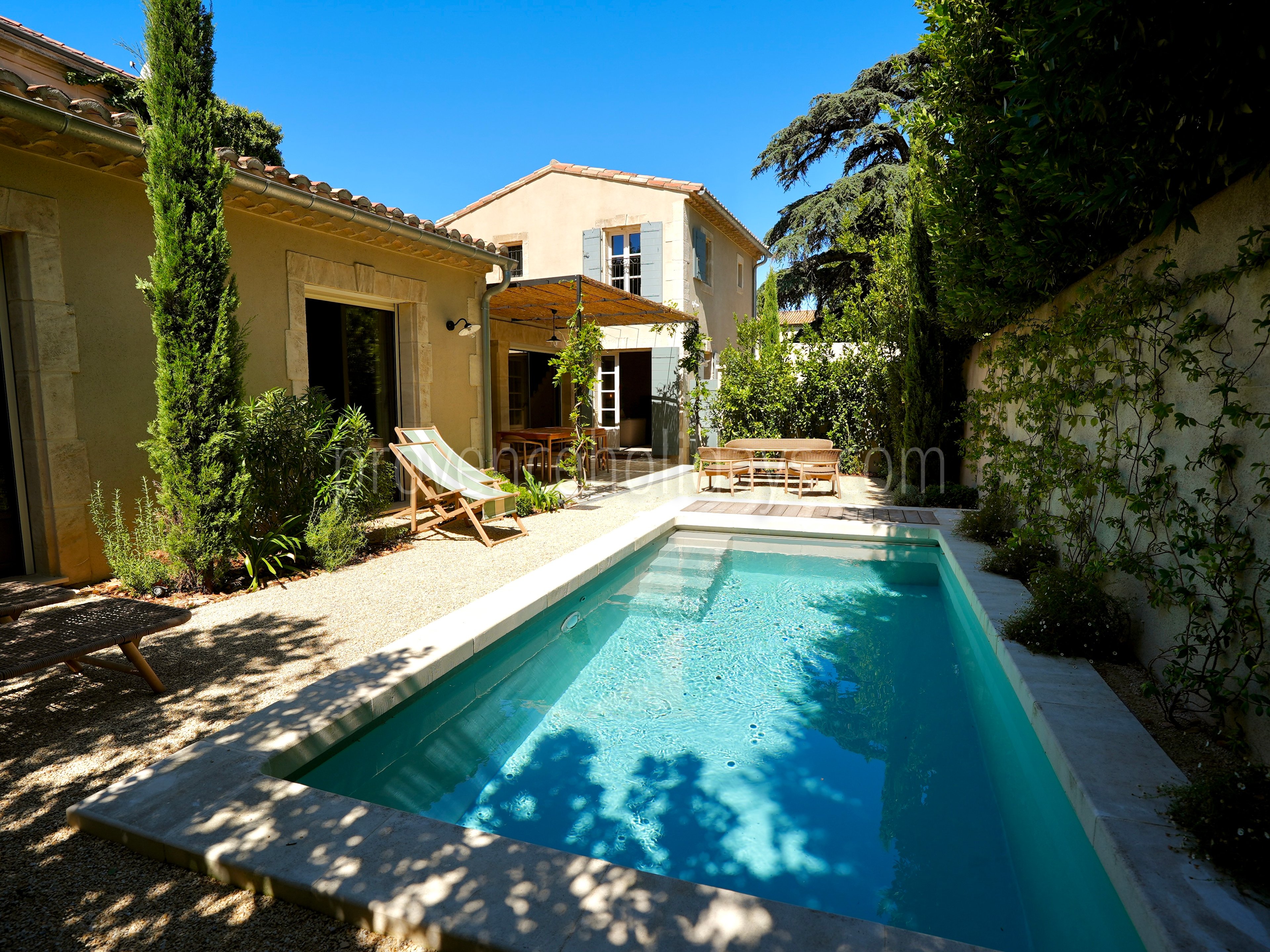 2 - La Saint-Rémoise: Villa: Pool