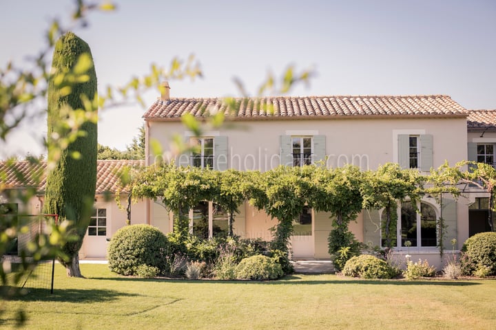 Mas with swimming pool in Saint Rémy de Provence