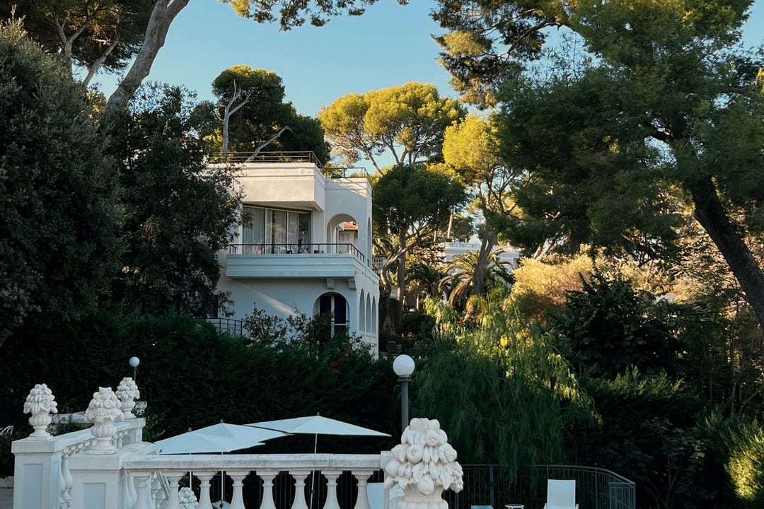 15 - Villa Cap d\'Antibes: Villa: Exterior