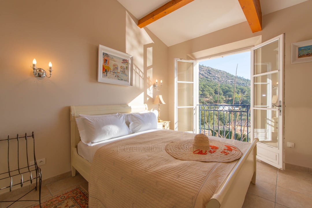 4 - Villa Grimaldi: Villa: Bedroom